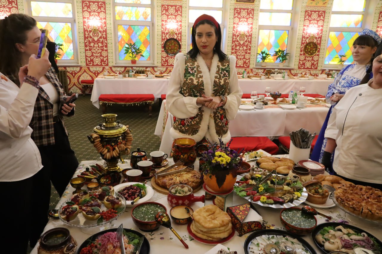 Фестиваль русской кухни в Омске: традиционные блюда, инновационные подходы Фестиваль русской кухни в Омске: традиционные блюда, инновационные подходы