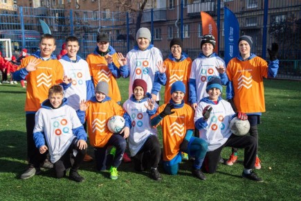 Современная площадка сразу для трёх видов спорта появилась в городке Нефтяников