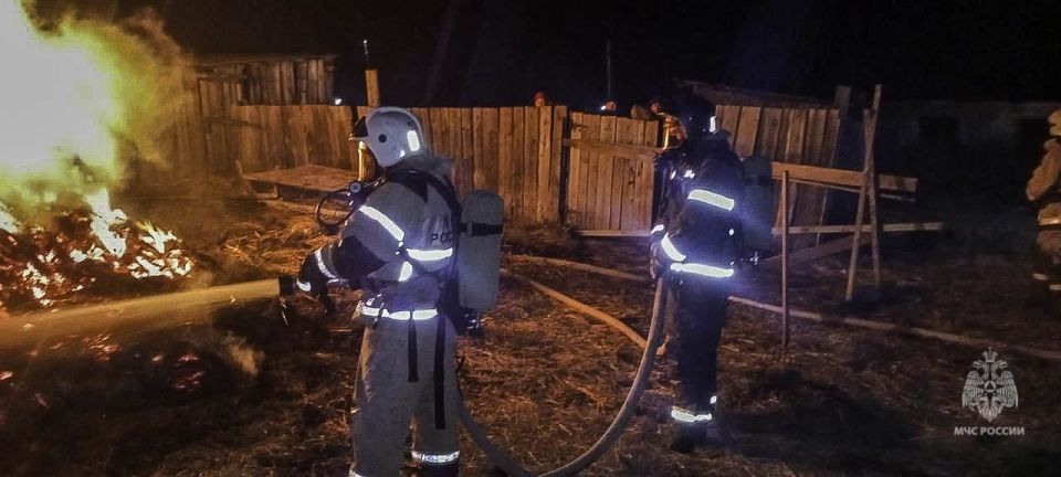 #пожарызасутки. 30 октября в 23:45 В Называевском районе в селе Лорис-Меликово горело сено на открытой территории