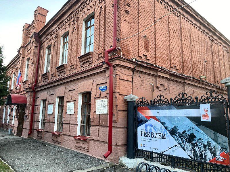 В Музейном комплексе воинской славы омичей открылась выставка «Реквием. Памяти узников концлагерей посвящается...» В Музейном комплексе воинской славы омичей открылась выставка «Реквием. Памяти узников концлагерей посвящается...»