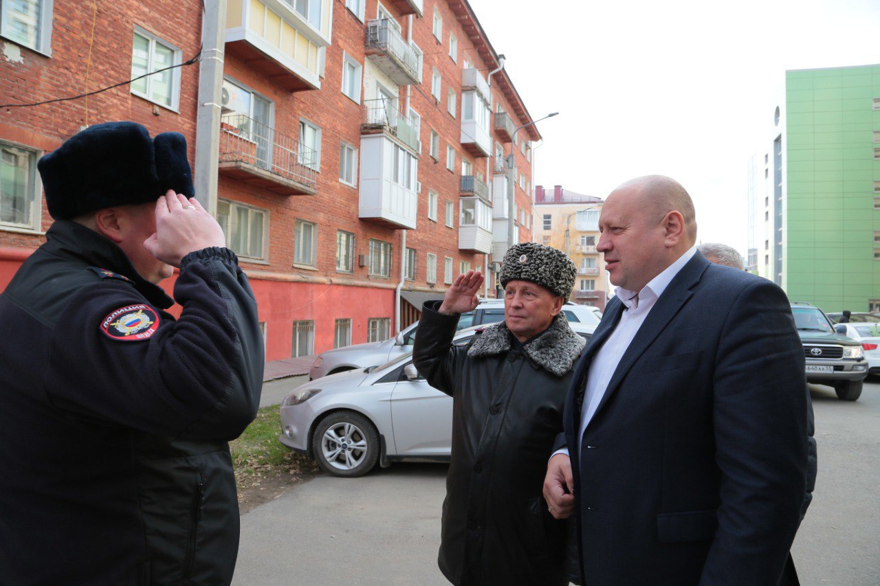 Сергей Шелест: Пять лет назад участковый пункт полиции № 1 отдела полиции № 10 УМВД России по городу Омску, расположенный в многоквартирном доме на ул. Косарева был закрыт из-за неудовлетворительного состояния помещений Сергей Шелест: Пять лет назад участковый пункт полиции № 1 отдела полиции № 10 УМВД России по городу Омску, расположенный в многоквартирном доме на ул. Косарева был закрыт из-за неудовлетворительного состояния помещений