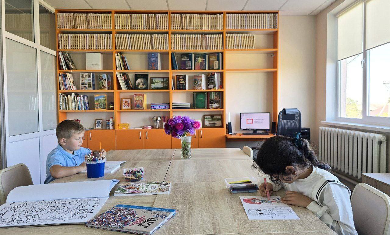 Больше, чем библиотеки. Знаете, где можно учиться, общаться и заниматься творчеством? Ответ вас удивит — в библиотеке! Теперь это не просто место для чтения — это настоящий клуб по интересам