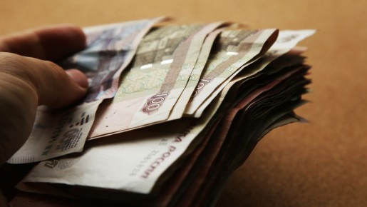 Обман ни при чем: вот почему в ресторанах просят оплату наличными, а не картой