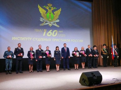 Виталий Хоценко наградил сотрудников службы судебных приставов