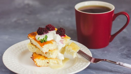 Вкуснее не придумать: творожная запеканка как в садике покорит даже малоежек