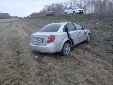 Сегодня в 16.40 часов в дежурную часть ОМВД России по Марьяновскому району поступило сообщение о ДТП на автодороге «Челябинск-Новосибирск»