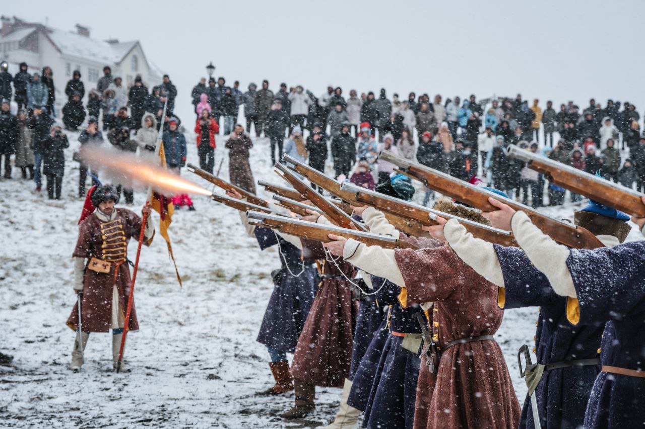 Фестиваль реконструкторов в Омской крепости собрал более 160 участников со всей Сибири и европейской части страны Фестиваль реконструкторов в Омской крепости собрал более 160 участников со всей Сибири и европейской части страны