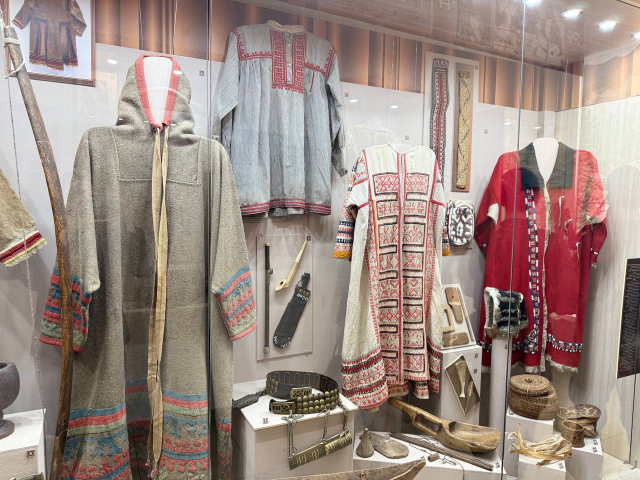 Сотрудники следственного управления СК России по Омской области в преддверии Дня народного единства провели экскурсию для подшефных кадетов профильного кадетского класса БОУОО «Казачья кадетская школа-интернат имени Маршала... Сотрудники следственного управления СК России по Омской области в преддверии Дня народного единства провели экскурсию для подшефных кадетов профильного кадетского класса БОУОО «Казачья кадетская школа-интернат имени Маршала...