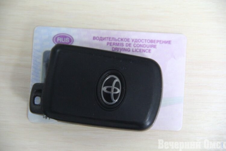 По водительским правам омичи смогут заселяться в гостиницы