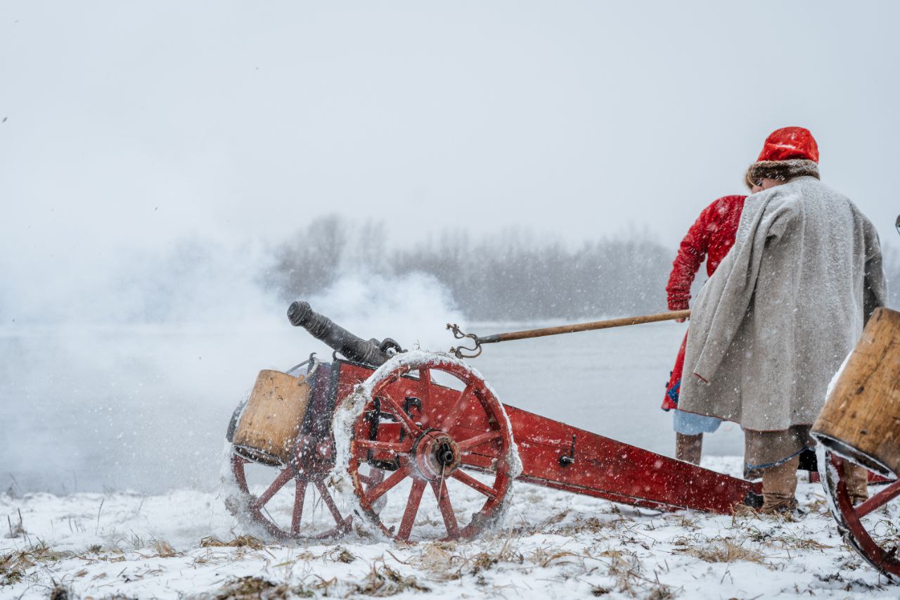 Фестиваль реконструкторов в Омской крепости собрал более 160 участников со всей Сибири и европейской части страны Фестиваль реконструкторов в Омской крепости собрал более 160 участников со всей Сибири и европейской части страны
