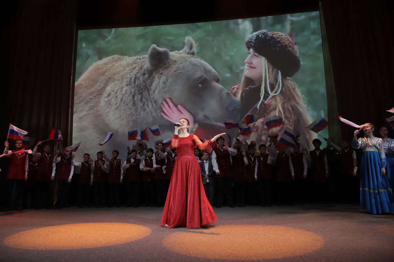 Накануне Дня народного единства в Омске прошёл фестиваль «Искусство — сила Отечества» Накануне Дня народного единства в Омске прошёл фестиваль «Искусство — сила Отечества»