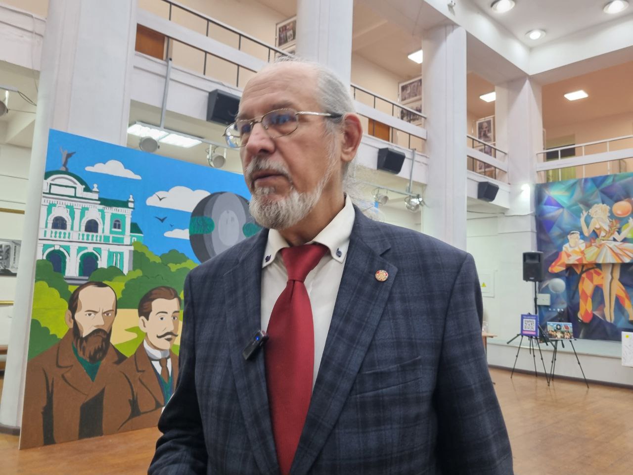 В Омске зафиксировали новый рекорд – самую большую картину, написанную по номерам, и самое большое количество человек, участвующих в росписи! В Омске зафиксировали новый рекорд – самую большую картину, написанную по номерам, и самое большое количество человек, участвующих в росписи!