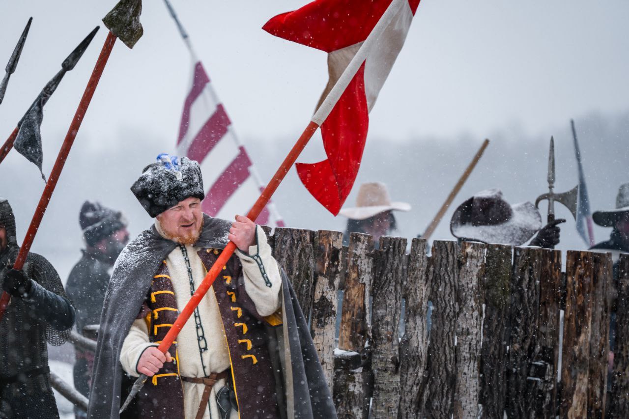 Фестиваль реконструкторов в Омской крепости собрал более 160 участников со всей Сибири и европейской части страны Фестиваль реконструкторов в Омской крепости собрал более 160 участников со всей Сибири и европейской части страны
