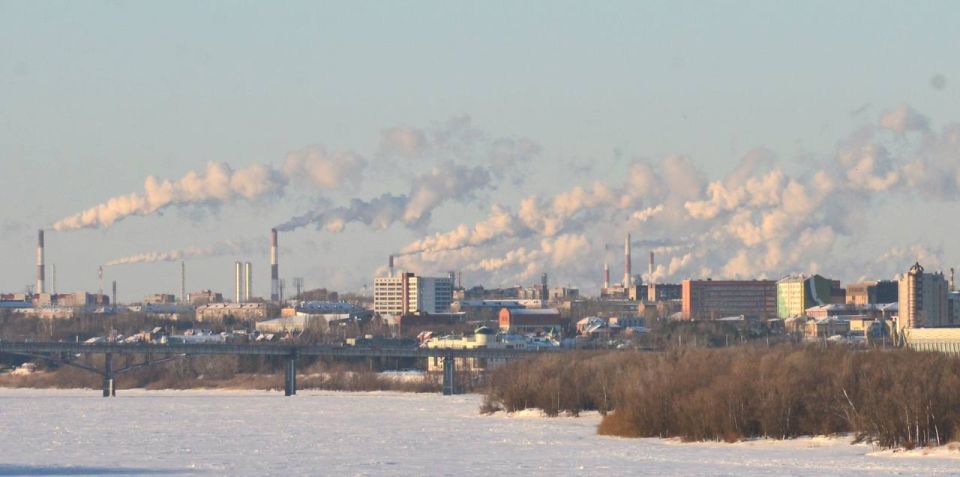 В Омске обнаружили повышенный уровень фенола в воздухе