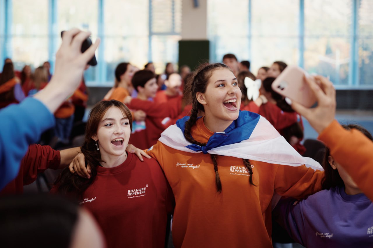 Омичи участвуют в финале всероссийского конкурса «Большая перемена» Омичи участвуют в финале всероссийского конкурса «Большая перемена»