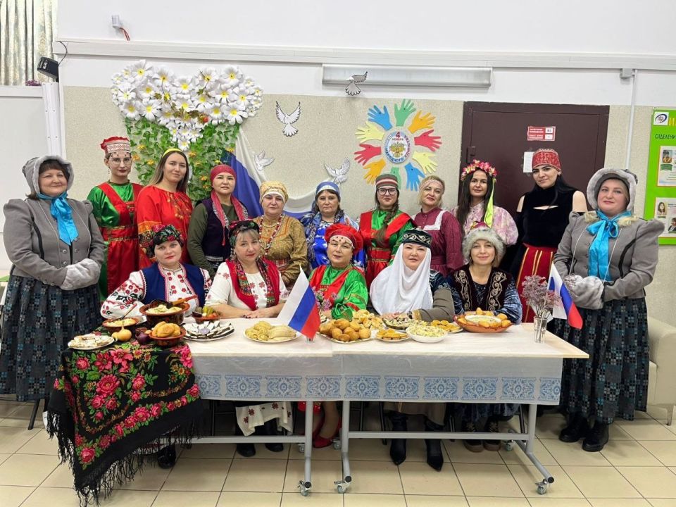 Патриотические акции, гастрономические мастер-классы и исторические викторины Патриотические акции, гастрономические мастер-классы и исторические викторины