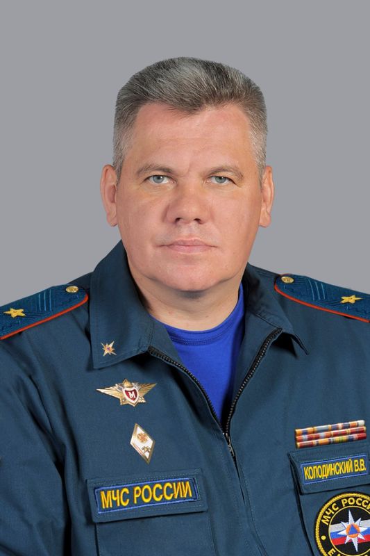 Поздравление начальника Главного управления МЧС России по Омской области Владислава Колодинского: