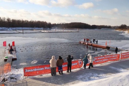 Омские «моржи» открыли зимний сезон