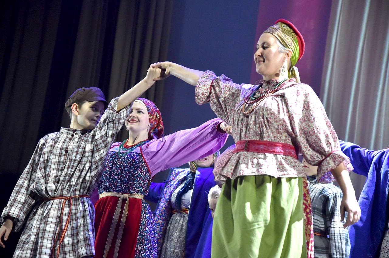 Традиции – не тренд, а бессмертная классика: в Омске прошел конкурс высокой моды национального костюма «Этно-Эрато» Традиции – не тренд, а бессмертная классика: в Омске прошел конкурс высокой моды национального костюма «Этно-Эрато»