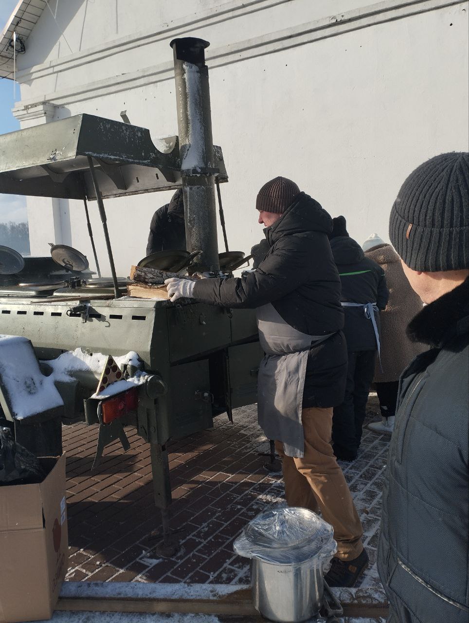 В Омской крепости кипят последние приготовления к главному гастрономическому событию осени! Сегодня здесь развернется Всероссийский фестиваль русской кухни В Омской крепости кипят последние приготовления к главному гастрономическому событию осени! Сегодня здесь развернется Всероссийский фестиваль русской кухни
