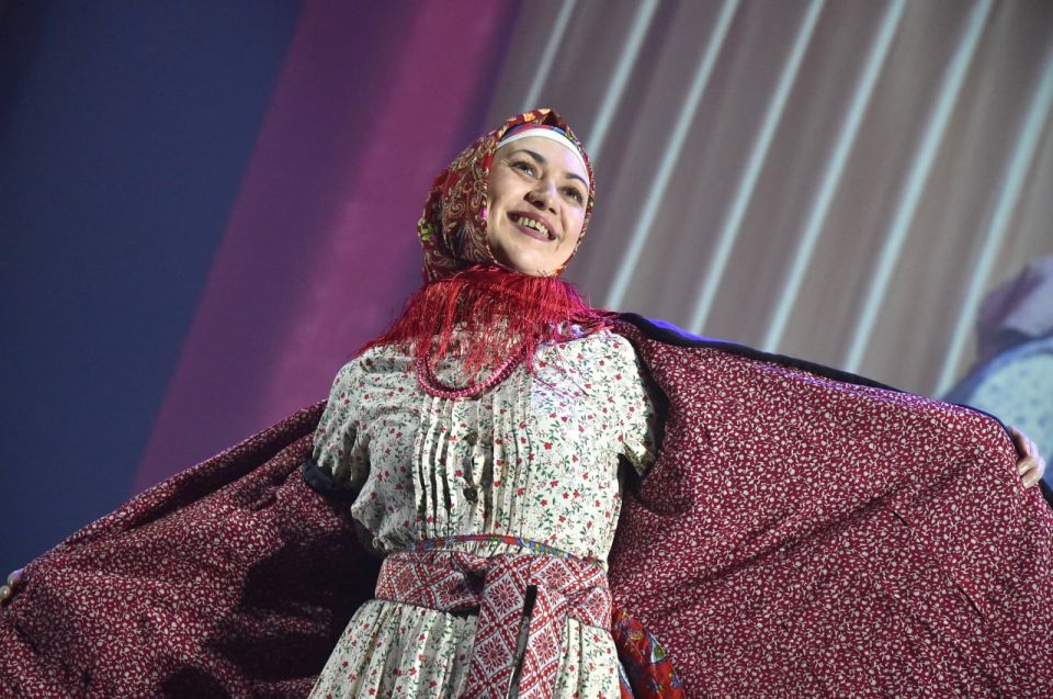 Традиции – не тренд, а бессмертная классика: в Омске прошел конкурс высокой моды национального костюма «Этно-Эрато»