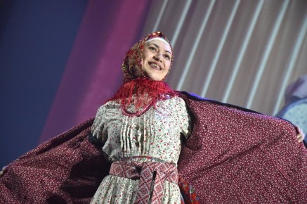 Традиции – не тренд, а бессмертная классика: в Омске прошел конкурс высокой моды национального костюма «Этно-Эрато»