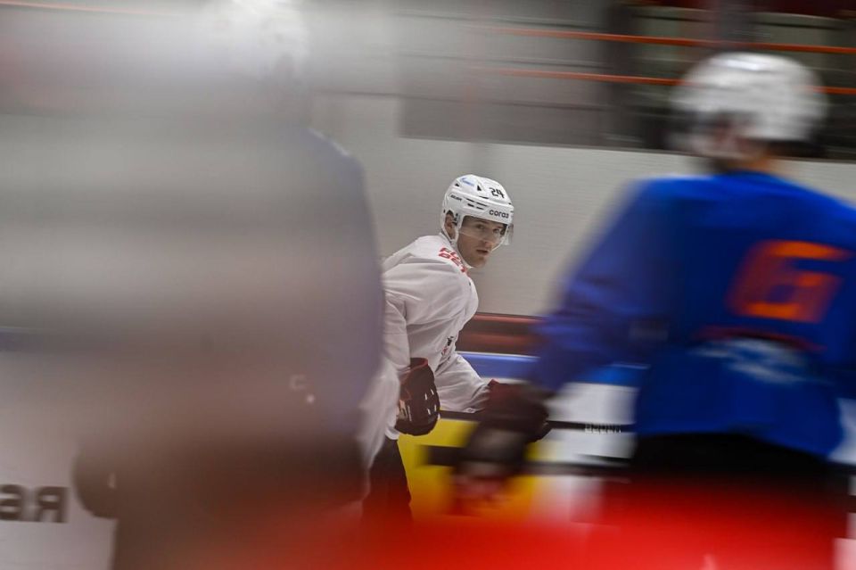 «Авангард» проведет первый матч выездного дальневосточного тура