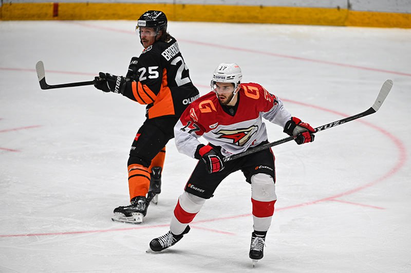 Сегодня «Авангард» встречается на выезде с «Амуром»