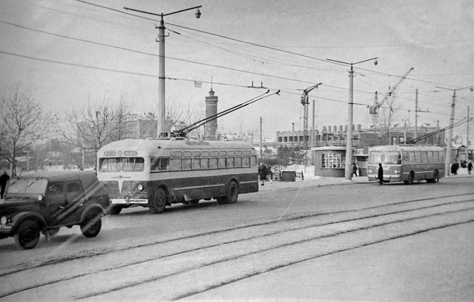 5 ноября 1955 года, ровно 70 лет назад, по улицам города Омска проследовал первый троллейбус! 5 ноября 1955 года, ровно 70 лет назад, по улицам города Омска проследовал первый троллейбус!