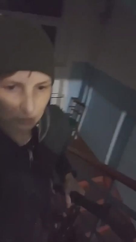 Жильцы на нервах – омская собачница держит весь дом в страхе