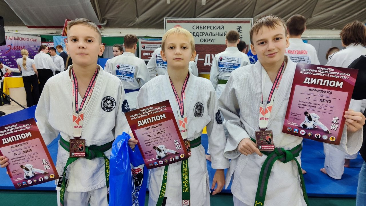 Омичи завоевали медали чемпионата и первенства Сибири по джиу-джитсу в Барнауле Омичи завоевали медали чемпионата и первенства Сибири по джиу-джитсу в Барнауле