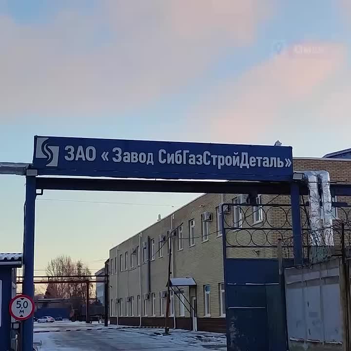 Губернатор Омской области Виталий посетил производственные предприятия региона: «Сибгазстройдеталь» и «ТМ Люрис»