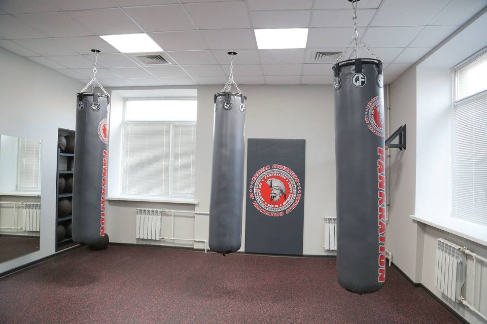 Сергей Шелест: Вместе с председателем совета директоров АО «ГК «Титан» Михаилом Александровичем Сутягинским — участником проекта «Меценатство» — побывали в «Академии панкратиона» в Ленинском округе Сергей Шелест: Вместе с председателем совета директоров АО «ГК «Титан» Михаилом Александровичем Сутягинским — участником проекта «Меценатство» — побывали в «Академии панкратиона» в Ленинском округе