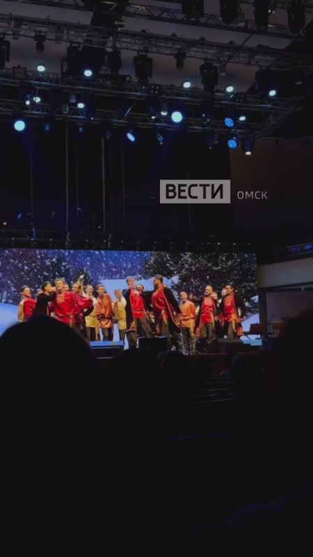 На «Праздничном концерте. Омское время» выступил Государственный академический Омский русский народный хор