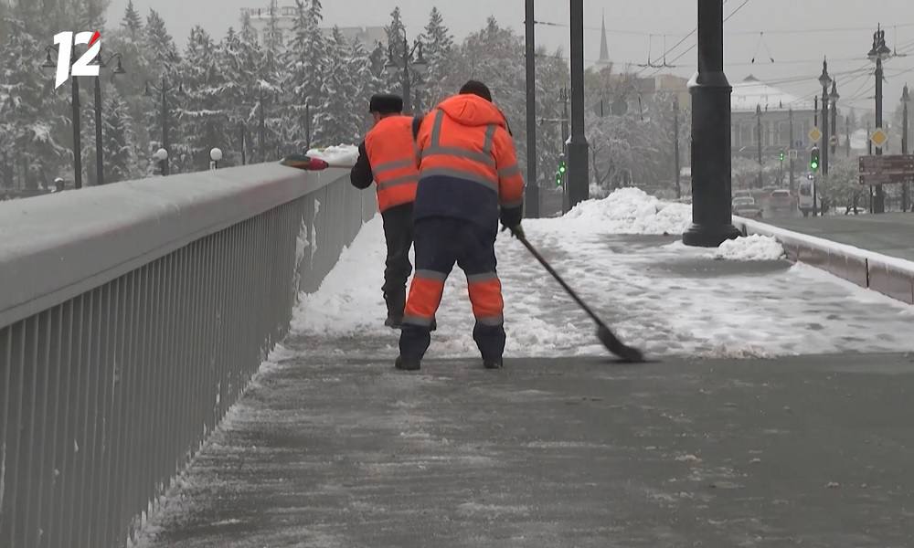 Дорожные службы Омска работают в усиленном режиме