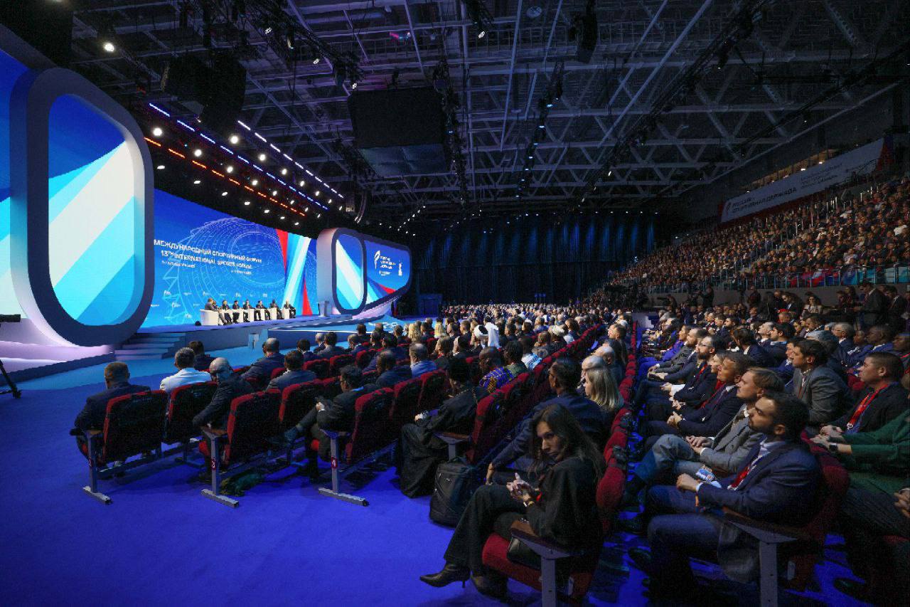 Владимир Владимирович Путин выступил на пленарном заседании международного форума «Россия – спортивная держава» Владимир Владимирович Путин выступил на пленарном заседании международного форума «Россия – спортивная держава»