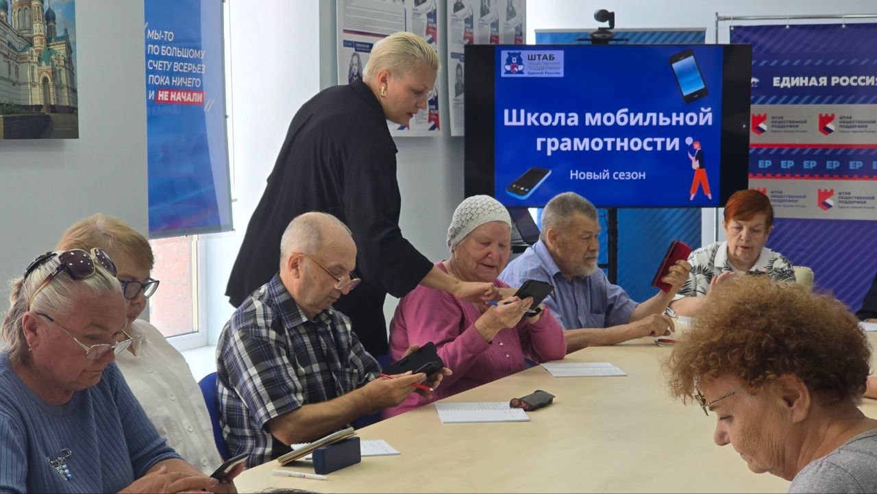 Губернатор Виталий Хоценко наградил юных омичей, которые совершили подвиги и спасли жизни Губернатор Виталий Хоценко наградил юных омичей, которые совершили подвиги и спасли жизни