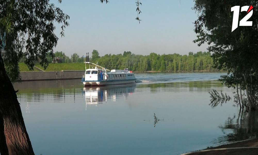 В Омской области начали закрывать паромные переправы через Иртыш