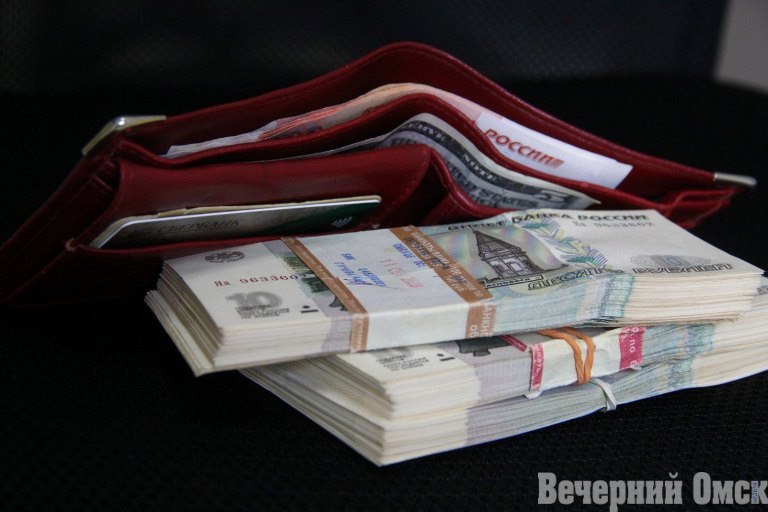 Омскстат: жители региона тратят в магазинах по 27 тысяч рублей в месяц