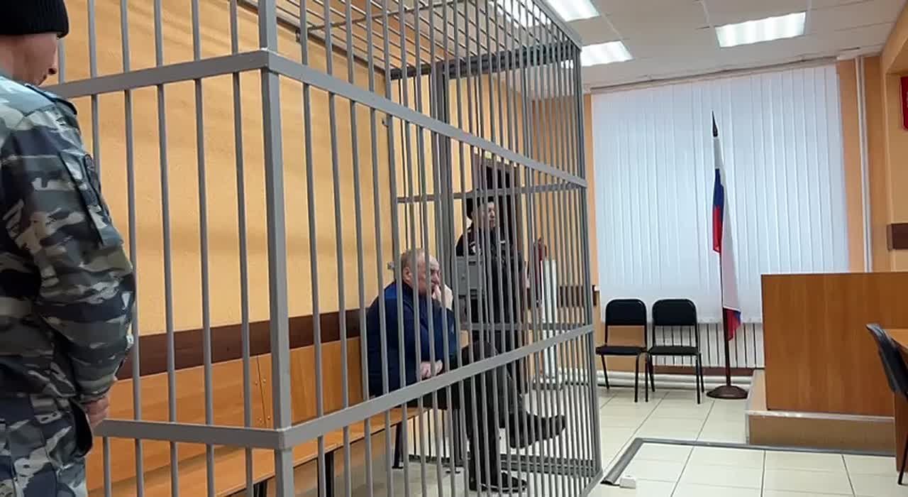 В эти минуты суд оглашает приговор экс-министру труда и социального развития Омской области Владимиру Куприянову