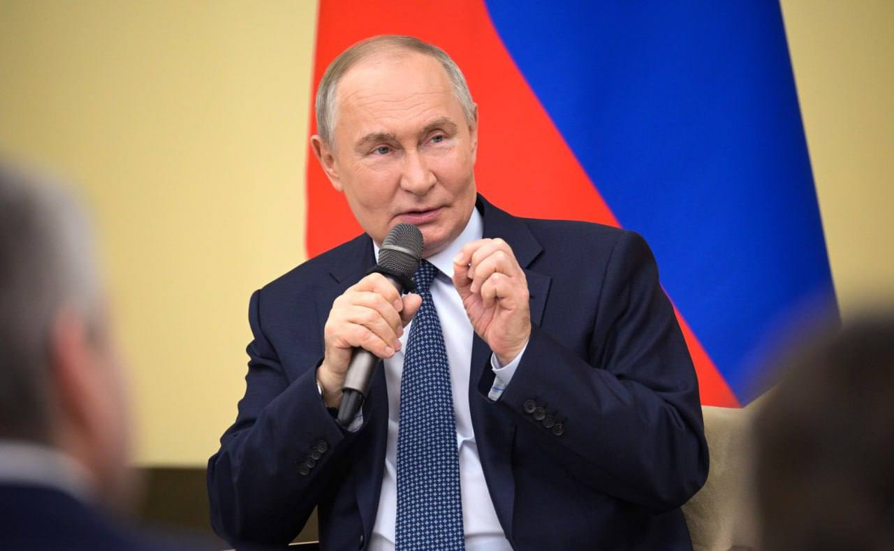 Владимир Путин поддержал идею полного запрета вейпов в России