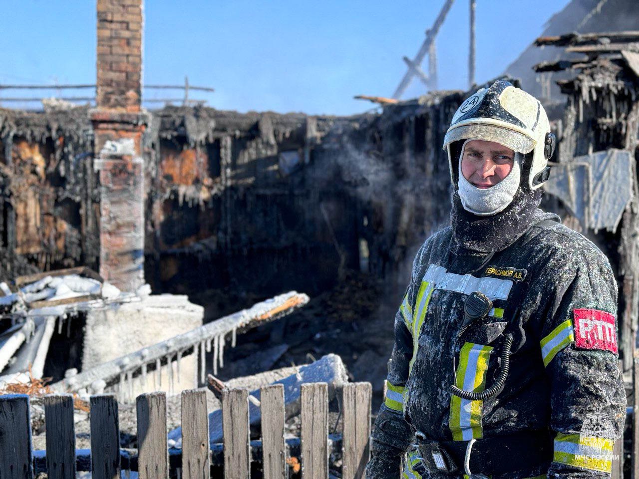 Крепче сибирских морозов. 8 ноября – День Сибири – повод вспомнить о величии сибирского края, а также о тех, кто обеспечивает его безопасность и благополучие Крепче сибирских морозов. 8 ноября – День Сибири – повод вспомнить о величии сибирского края, а также о тех, кто обеспечивает его безопасность и благополучие