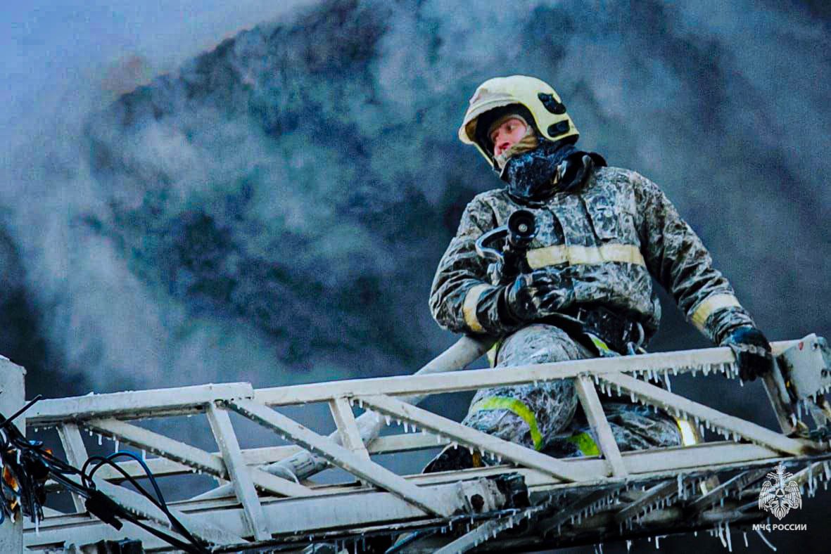 Крепче сибирских морозов. 8 ноября – День Сибири – повод вспомнить о величии сибирского края, а также о тех, кто обеспечивает его безопасность и благополучие Крепче сибирских морозов. 8 ноября – День Сибири – повод вспомнить о величии сибирского края, а также о тех, кто обеспечивает его безопасность и благополучие
