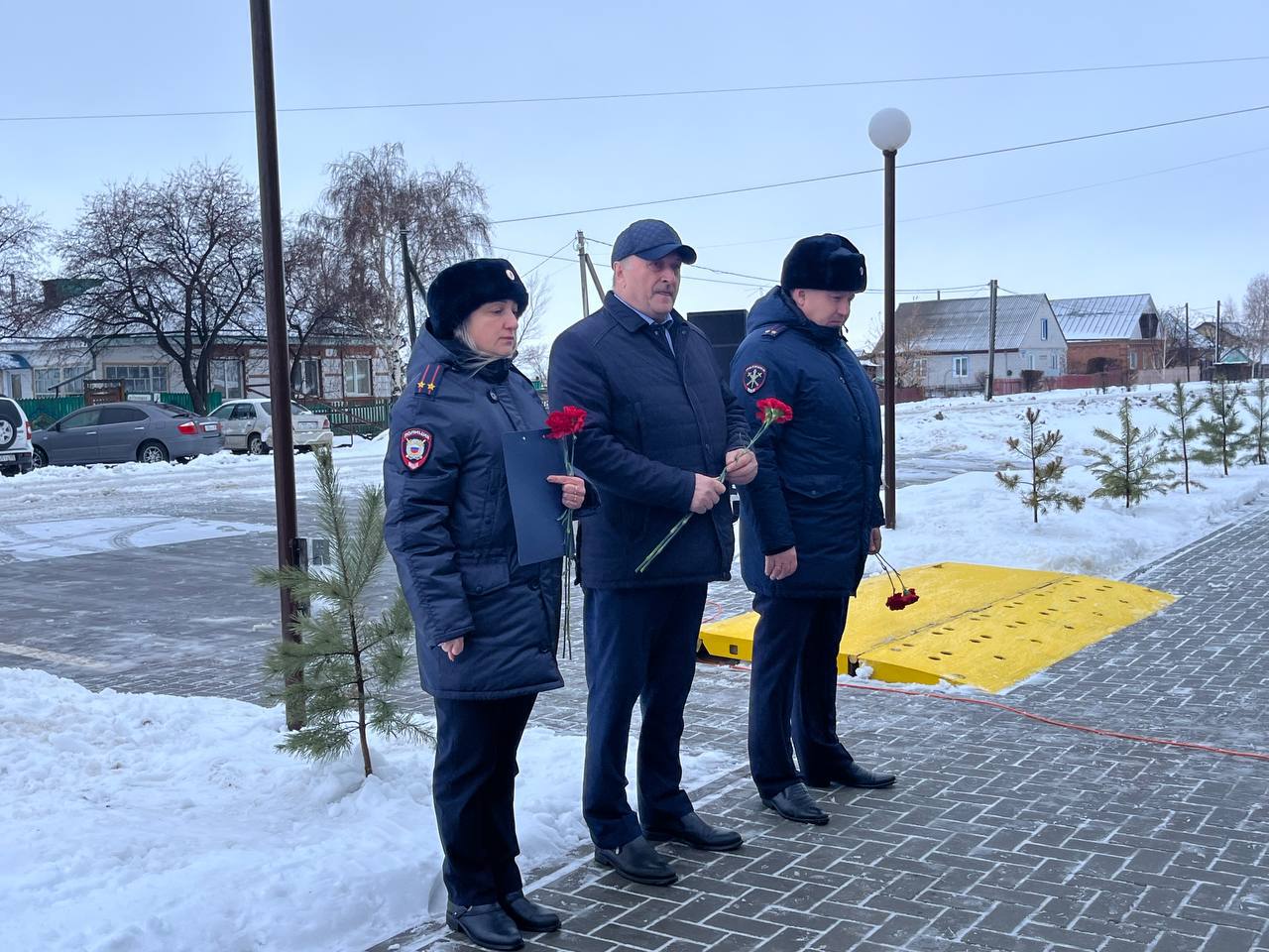 Сотрудники и ветераны отдела МВД России по Полтавскому району провели мероприятие в день памяти сотрудникам погибшим при исполнении служебных обязанностей Сотрудники и ветераны отдела МВД России по Полтавскому району провели мероприятие в день памяти сотрудникам погибшим при исполнении служебных обязанностей