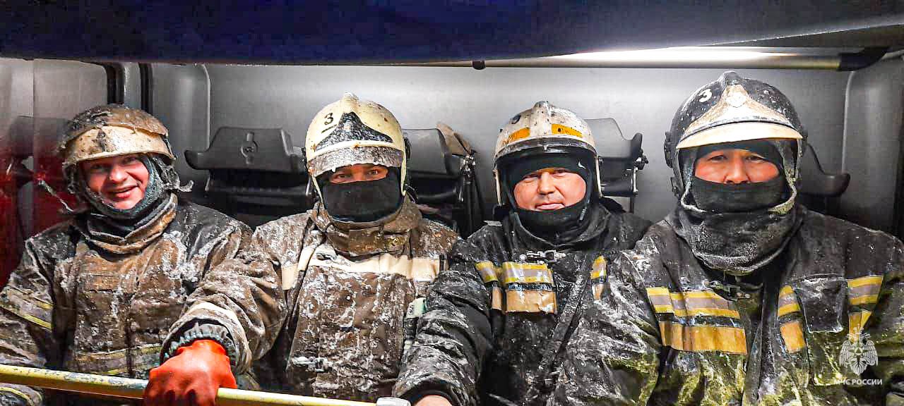 Крепче сибирских морозов. 8 ноября – День Сибири – повод вспомнить о величии сибирского края, а также о тех, кто обеспечивает его безопасность и благополучие Крепче сибирских морозов. 8 ноября – День Сибири – повод вспомнить о величии сибирского края, а также о тех, кто обеспечивает его безопасность и благополучие