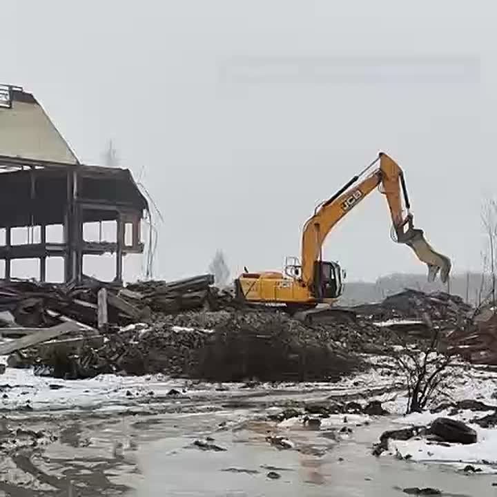 Остались одни «скелеты»: Хоценко показали руины старой Омск-Федоровки