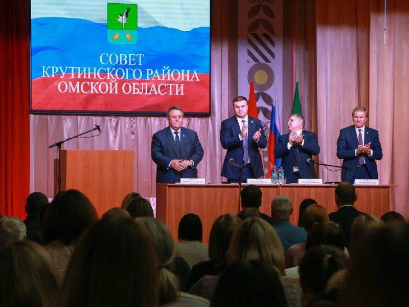 В Омской области пафосно отправили в отставку главу района