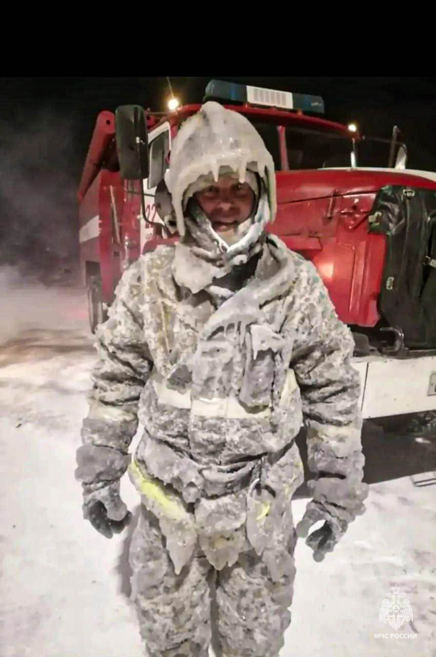 Крепче сибирских морозов. 8 ноября – День Сибири – повод вспомнить о величии сибирского края, а также о тех, кто обеспечивает его безопасность и благополучие Крепче сибирских морозов. 8 ноября – День Сибири – повод вспомнить о величии сибирского края, а также о тех, кто обеспечивает его безопасность и благополучие