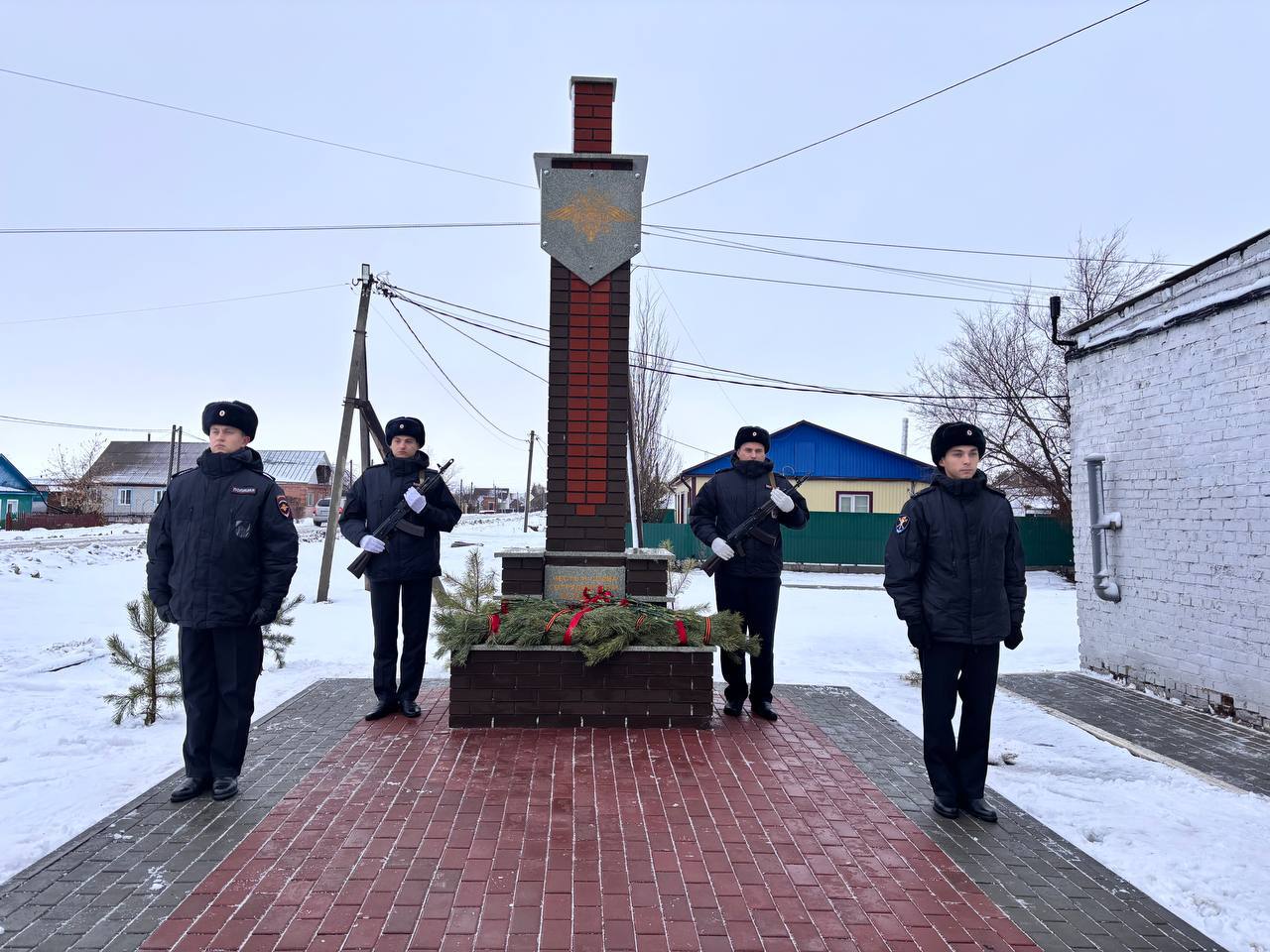 Сотрудники и ветераны отдела МВД России по Полтавскому району провели мероприятие в день памяти сотрудникам погибшим при исполнении служебных обязанностей