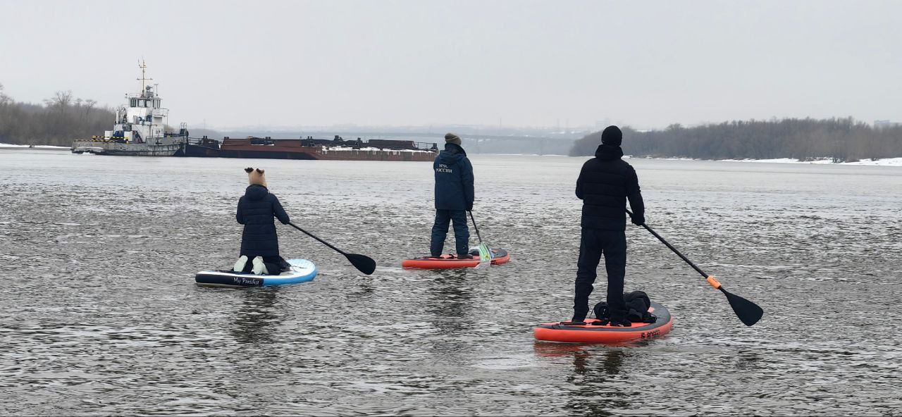 Омичи проплыли по Иртышу на сап-досках